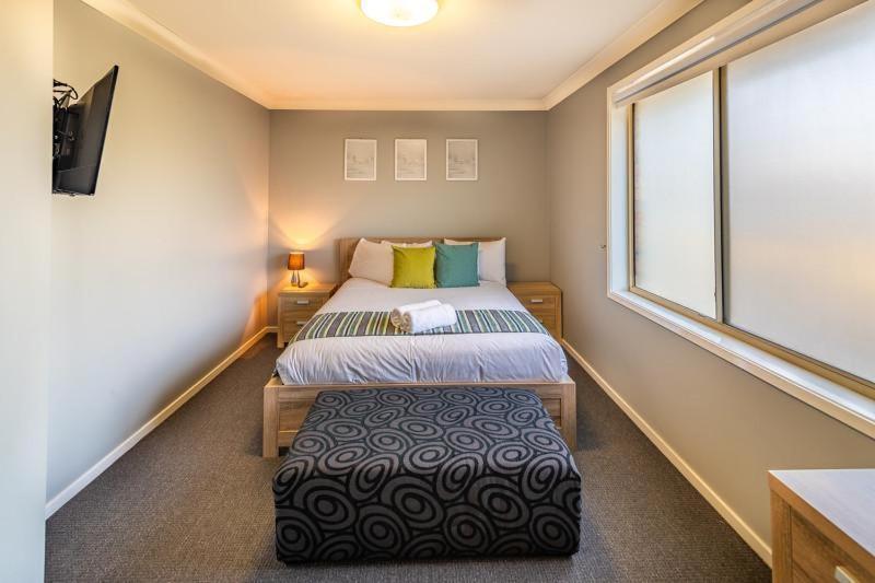Ingenia Holidays One Mile Beach Exteriör bild
